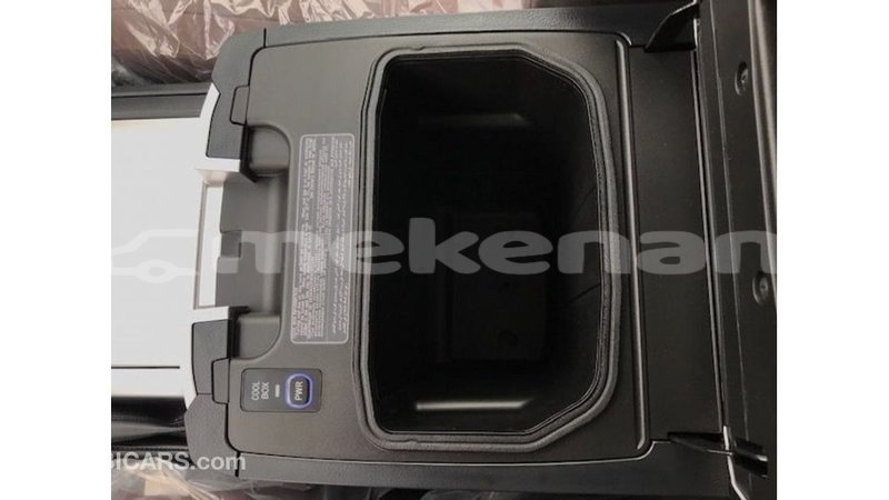 Big with watermark toyota land cruiser aragatsotn import dubai 3288