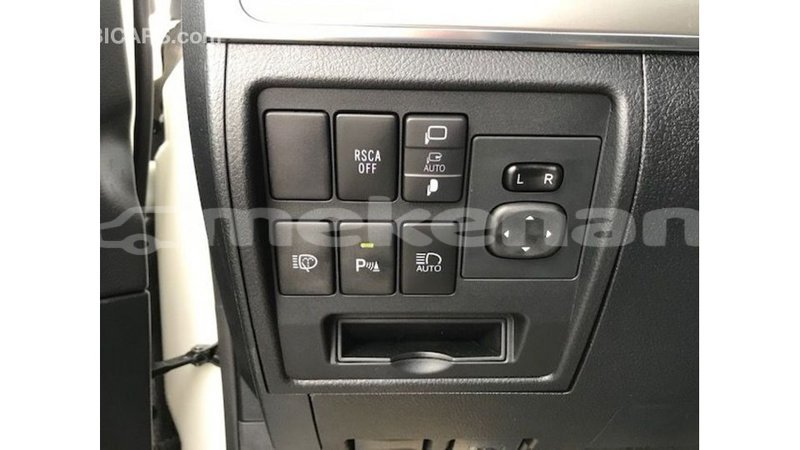 Big with watermark toyota land cruiser aragatsotn import dubai 3288