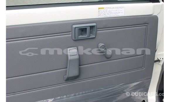 Buy Import Toyota Land Cruiser White Car in Import - Dubai in Aragatsotn Buy Import Toyota Land Cruiser White Car in Import - Dubai in Aragatsotn