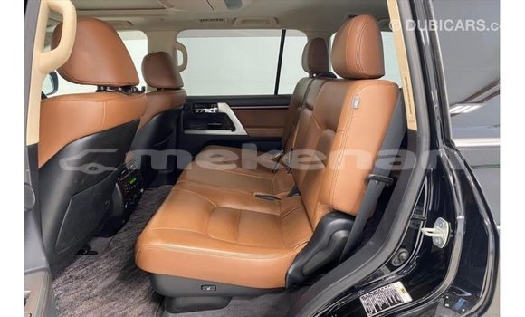 Buy Import Toyota Land Cruiser Black Car in Import - Dubai in Aragatsotn Buy Import Toyota Land Cruiser Black Car in Import - Dubai in Aragatsotn