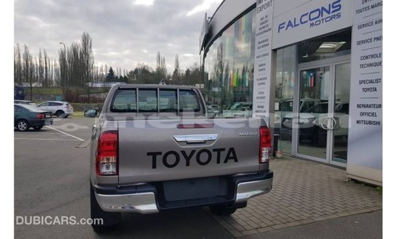 Buy Import Toyota Hilux Brown Car in Import - Dubai in Aragatsotn Buy Import Toyota Hilux Brown Car in Import - Dubai in Aragatsotn