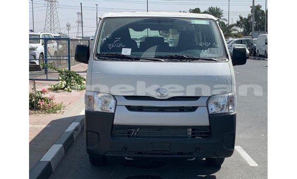 Buy Import Toyota Hiace White Car in Import - Dubai in Aragatsotn Buy Import Toyota Hiace White Car in Import - Dubai in Aragatsotn