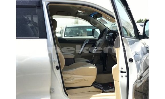 Buy Import Toyota Prado White Car in Import - Dubai in Aragatsotn Buy Import Toyota Prado White Car in Import - Dubai in Aragatsotn