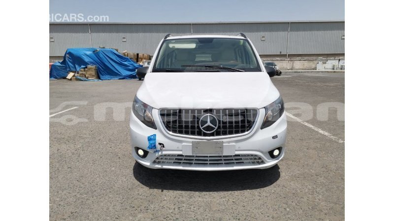 Big with watermark mercedes benz vito aragatsotn import dubai 3320