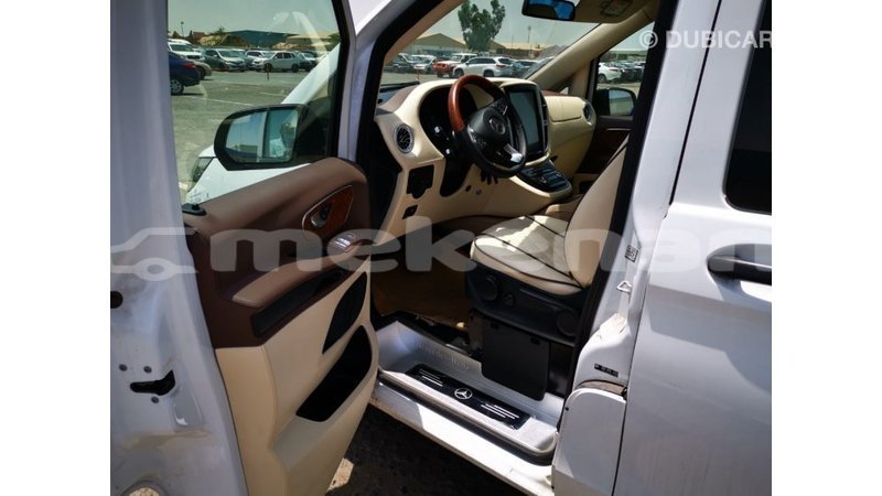 Big with watermark mercedes benz vito aragatsotn import dubai 3320