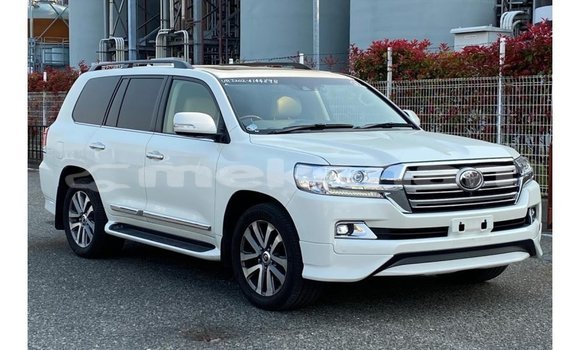 Buy Import Toyota Land Cruiser White Car in Import - Dubai in Aragatsotn Buy Import Toyota Land Cruiser White Car in Import - Dubai in Aragatsotn