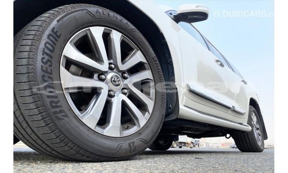 Buy Import Toyota Land Cruiser White Car in Import - Dubai in Aragatsotn Buy Import Toyota Land Cruiser White Car in Import - Dubai in Aragatsotn