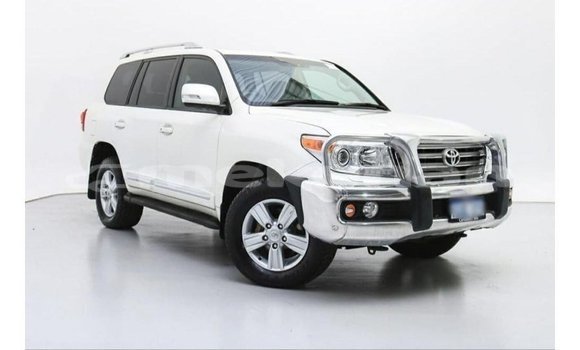 Buy Import Toyota Land Cruiser White Car in Import - Dubai in Aragatsotn Buy Import Toyota Land Cruiser White Car in Import - Dubai in Aragatsotn