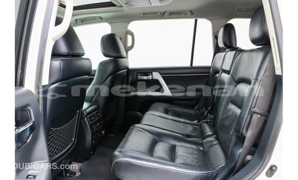 Buy Import Toyota Land Cruiser White Car in Import - Dubai in Aragatsotn Buy Import Toyota Land Cruiser White Car in Import - Dubai in Aragatsotn