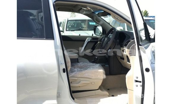 Buy Import Toyota Prado White Car in Import - Dubai in Aragatsotn Buy Import Toyota Prado White Car in Import - Dubai in Aragatsotn