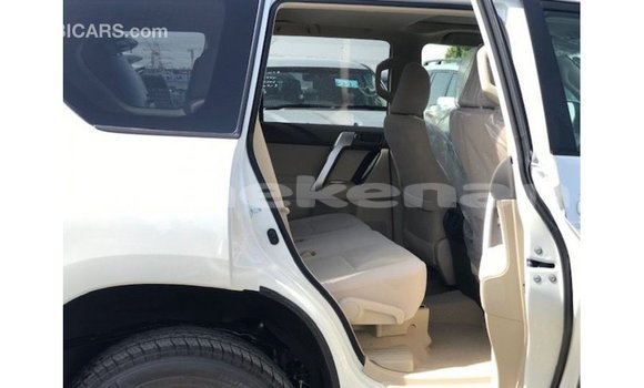 Buy Import Toyota Prado White Car in Import - Dubai in Aragatsotn Buy Import Toyota Prado White Car in Import - Dubai in Aragatsotn