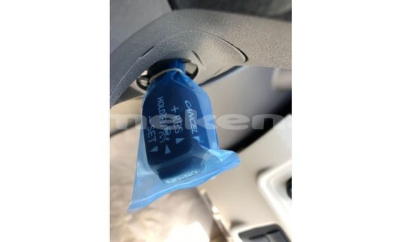 Buy Import Toyota Prado White Car in Import - Dubai in Aragatsotn Buy Import Toyota Prado White Car in Import - Dubai in Aragatsotn