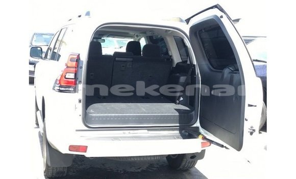 Buy Import Toyota Prado White Car in Import - Dubai in Aragatsotn Buy Import Toyota Prado White Car in Import - Dubai in Aragatsotn