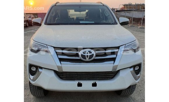 Buy Import Toyota Fortuner White Car in Import - Dubai in Aragatsotn Buy Import Toyota Fortuner White Car in Import - Dubai in Aragatsotn