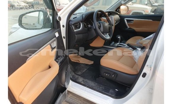 Buy Import Toyota Fortuner White Car in Import - Dubai in Aragatsotn Buy Import Toyota Fortuner White Car in Import - Dubai in Aragatsotn