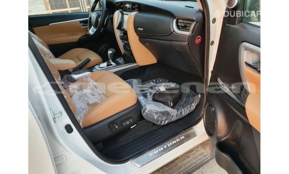 Buy Import Toyota Fortuner White Car in Import - Dubai in Aragatsotn Buy Import Toyota Fortuner White Car in Import - Dubai in Aragatsotn