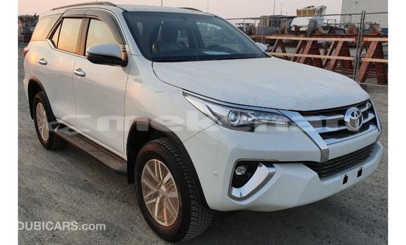 Buy Import Toyota Fortuner White Car in Import - Dubai in Aragatsotn Buy Import Toyota Fortuner White Car in Import - Dubai in Aragatsotn