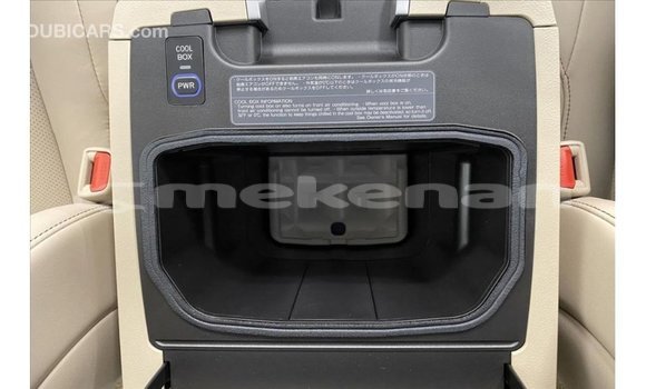 Buy Import Toyota Land Cruiser White Car in Import - Dubai in Aragatsotn Buy Import Toyota Land Cruiser White Car in Import - Dubai in Aragatsotn