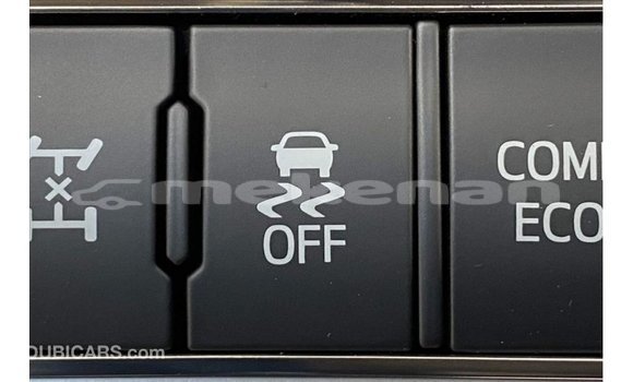 Buy Import Toyota Land Cruiser White Car in Import - Dubai in Aragatsotn Buy Import Toyota Land Cruiser White Car in Import - Dubai in Aragatsotn