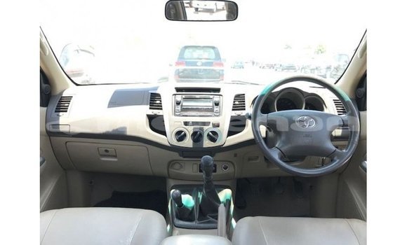 Buy Import Toyota Hilux Other Car in Import - Dubai in Aragatsotn Buy Import Toyota Hilux Other Car in Import - Dubai in Aragatsotn