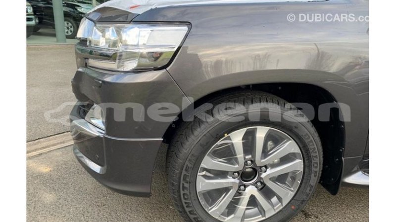 Big with watermark toyota land cruiser aragatsotn import dubai 3364