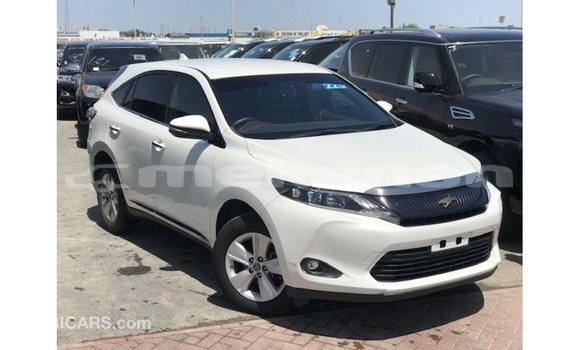 Buy Import Toyota Harrier White Car in Import - Dubai in Aragatsotn Buy Import Toyota Harrier White Car in Import - Dubai in Aragatsotn