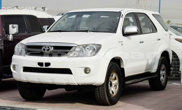 Buy Import Toyota Fortuner White Car in Import - Dubai in Aragatsotn Buy Import Toyota Fortuner White Car in Import - Dubai in Aragatsotn