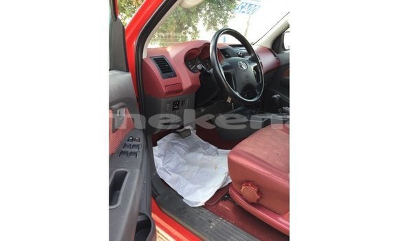 Buy Import Toyota Hilux Red Car in Import - Dubai in Aragatsotn Buy Import Toyota Hilux Red Car in Import - Dubai in Aragatsotn