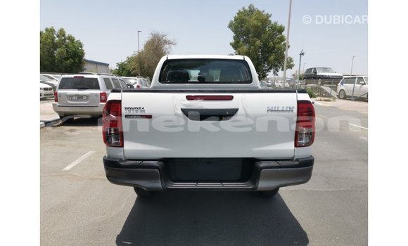 Buy Import Toyota Hilux White Car in Import - Dubai in Aragatsotn Buy Import Toyota Hilux White Car in Import - Dubai in Aragatsotn