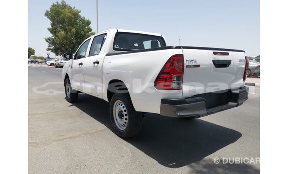 Buy Import Toyota Hilux White Car in Import - Dubai in Aragatsotn Buy Import Toyota Hilux White Car in Import - Dubai in Aragatsotn