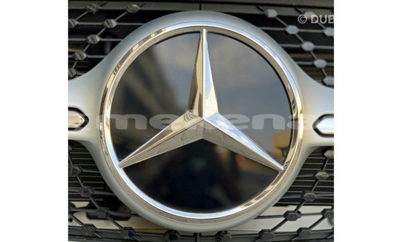 Buy Import Mercedes-Benz GLC White Car in Import - Dubai in Aragatsotn Buy Import Mercedes-Benz GLC White Car in Import - Dubai in Aragatsotn