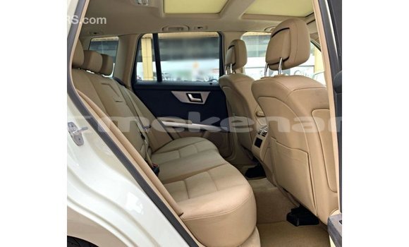 Buy Import Mercedes-Benz 190 White Car in Import - Dubai in Aragatsotn Buy Import Mercedes-Benz 190 White Car in Import - Dubai in Aragatsotn