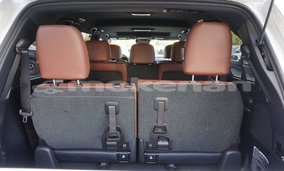 Buy Used Toyota Land Cruiser White Car in Abovyan in Kotaik Buy Used Toyota Land Cruiser White Car in Abovyan in Kotaik