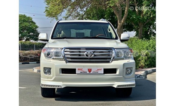 Buy Import Toyota Land Cruiser White Car in Import - Dubai in Aragatsotn Buy Import Toyota Land Cruiser White Car in Import - Dubai in Aragatsotn