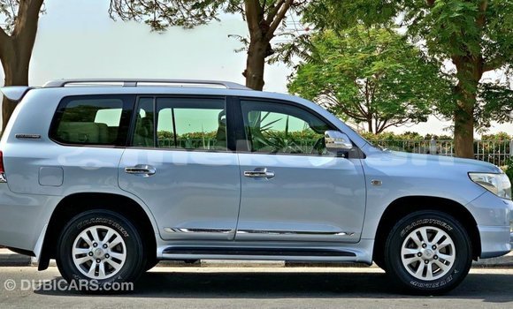 Buy Import Toyota Land Cruiser Blue Car in Import - Dubai in Aragatsotn Buy Import Toyota Land Cruiser Blue Car in Import - Dubai in Aragatsotn