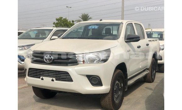 Buy Import Toyota Hilux White Car in Import - Dubai in Aragatsotn Buy Import Toyota Hilux White Car in Import - Dubai in Aragatsotn