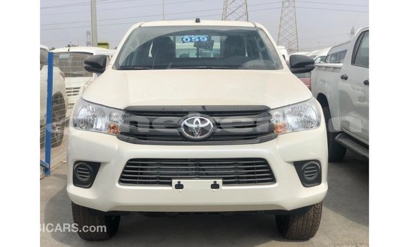 Buy Import Toyota Hilux White Car in Import - Dubai in Aragatsotn Buy Import Toyota Hilux White Car in Import - Dubai in Aragatsotn