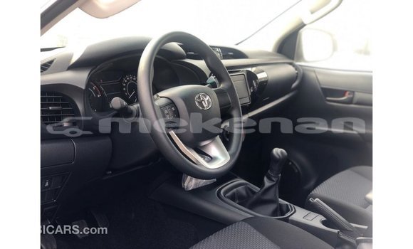 Buy Import Toyota Hilux White Car in Import - Dubai in Aragatsotn Buy Import Toyota Hilux White Car in Import - Dubai in Aragatsotn
