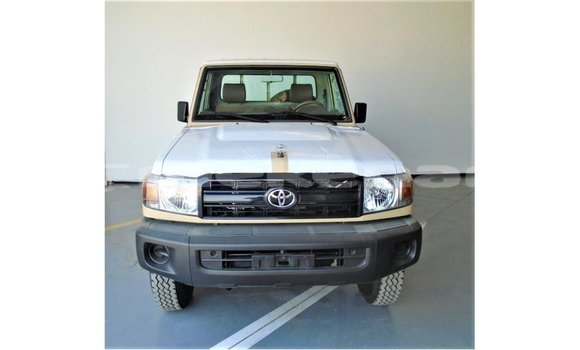 Buy Import Toyota Land Cruiser Beige Car in Import - Dubai in Aragatsotn