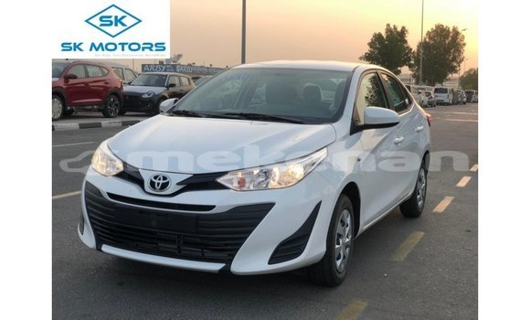Buy Import Toyota Yaris White Car in Import - Dubai in Aragatsotn