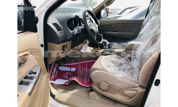 Buy Import Toyota Fortuner White Car in Import - Dubai in Aragatsotn Buy Import Toyota Fortuner White Car in Import - Dubai in Aragatsotn