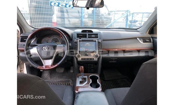 Buy Import Toyota Camry White Car in Import - Dubai in Aragatsotn Buy Import Toyota Camry White Car in Import - Dubai in Aragatsotn