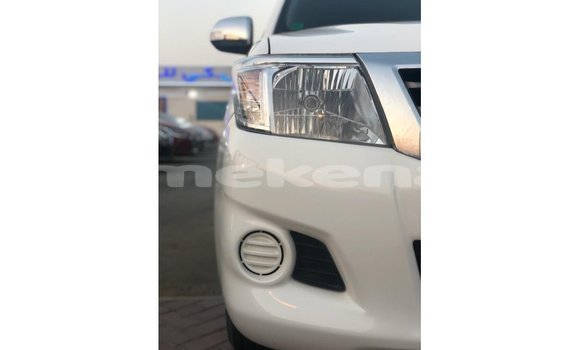 Buy Import Toyota Hilux White Car in Import - Dubai in Aragatsotn Buy Import Toyota Hilux White Car in Import - Dubai in Aragatsotn