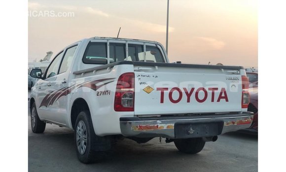 Buy Import Toyota Hilux White Car in Import - Dubai in Aragatsotn Buy Import Toyota Hilux White Car in Import - Dubai in Aragatsotn