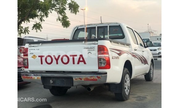 Buy Import Toyota Hilux White Car in Import - Dubai in Aragatsotn Buy Import Toyota Hilux White Car in Import - Dubai in Aragatsotn