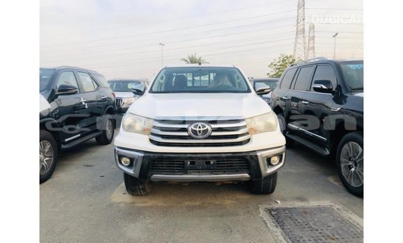 Buy Import Toyota Hilux White Car in Import - Dubai in Aragatsotn Buy Import Toyota Hilux White Car in Import - Dubai in Aragatsotn
