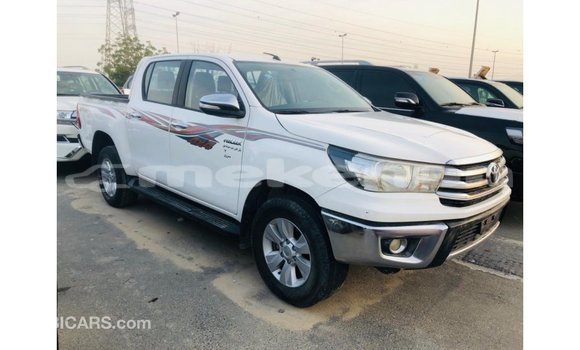Buy Import Toyota Hilux White Car in Import - Dubai in Aragatsotn Buy Import Toyota Hilux White Car in Import - Dubai in Aragatsotn