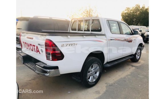 Buy Import Toyota Hilux White Car in Import - Dubai in Aragatsotn Buy Import Toyota Hilux White Car in Import - Dubai in Aragatsotn