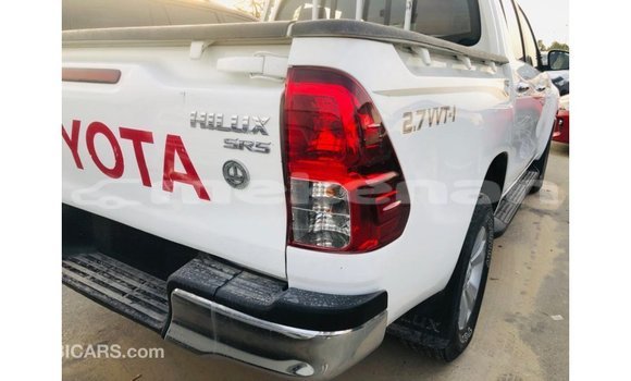 Buy Import Toyota Hilux White Car in Import - Dubai in Aragatsotn Buy Import Toyota Hilux White Car in Import - Dubai in Aragatsotn