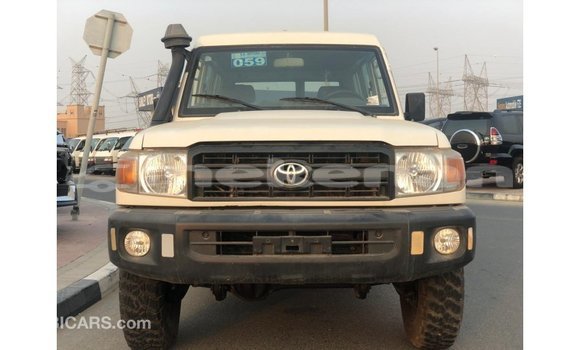Buy Import Toyota Land Cruiser White Car in Import - Dubai in Aragatsotn Buy Import Toyota Land Cruiser White Car in Import - Dubai in Aragatsotn